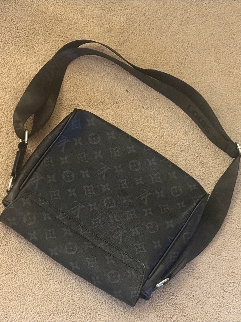 Louis Vuitton Black Monogram Eclipse Messenger Bag - Picture 2 of 4